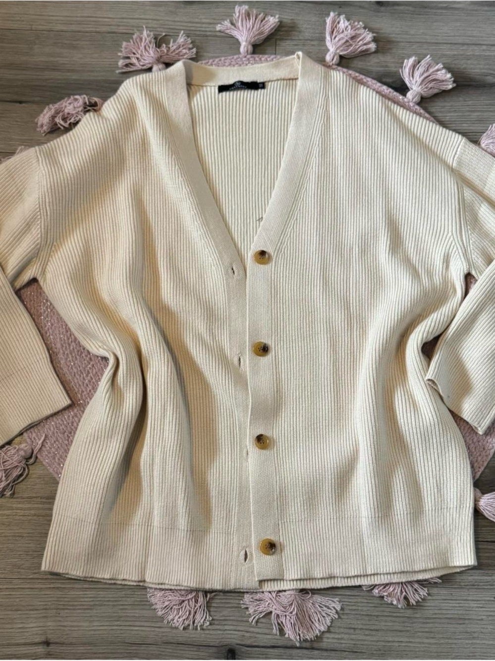 Amazon Cream Ribbed V-Neck Button Cardigan